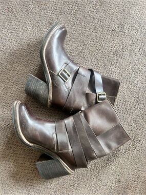 JEFFERY CAMPBELL-Brown Leather Buckle Strappy Mid-Calf Boots-Sz 37-Excellent